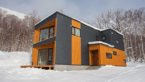 Shirokin Chalet walking distance to Rusutsu Resort